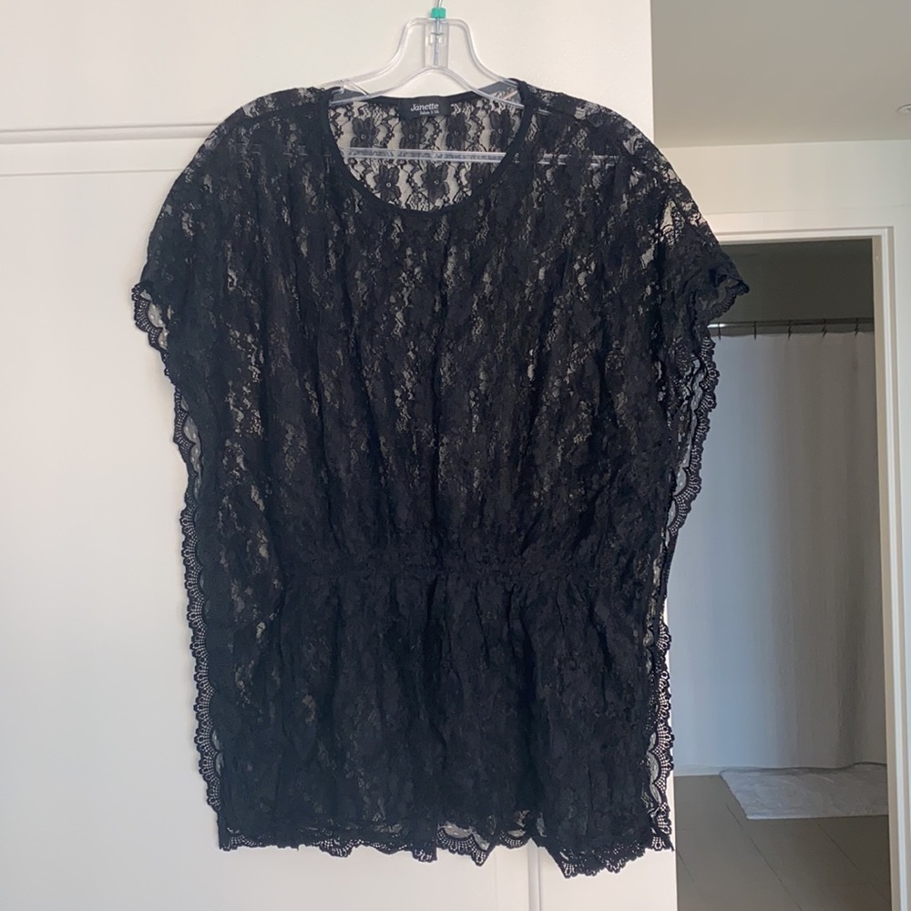 Lace blouse 👚